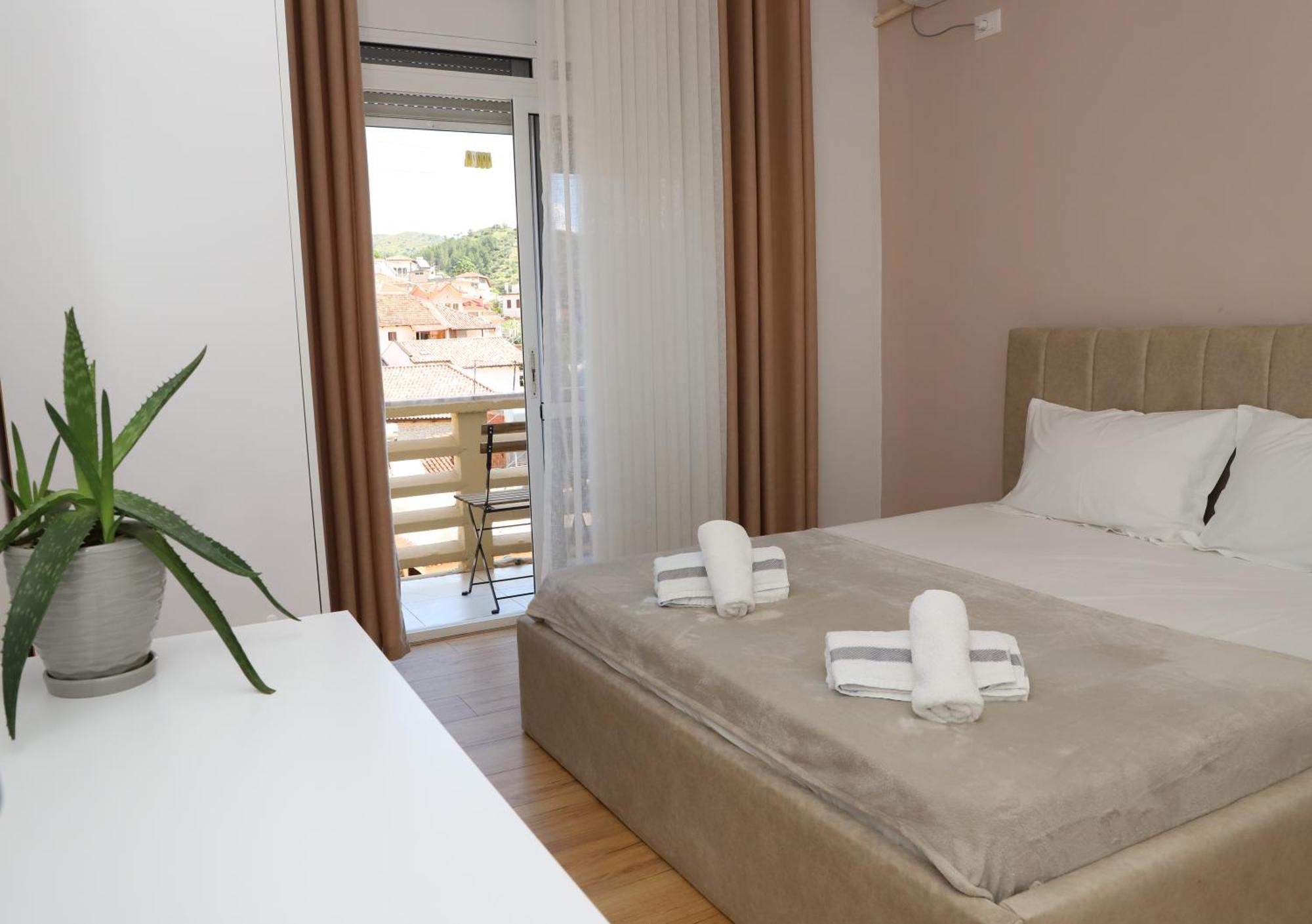 Beratinus Apartment In Berat Center Екстериор снимка